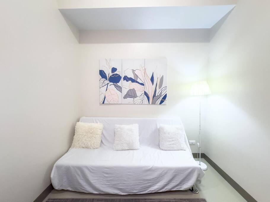 Apartment A2j Luxury 1br Near Venice Mall Bgc Taguig *
