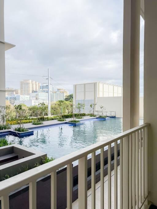 Apartment A2j Luxury 1br Near Venice Mall Bgc Taguig *