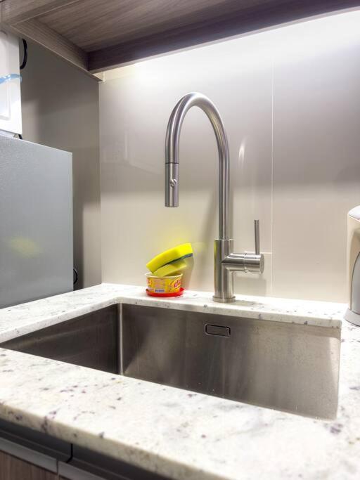 Apartment A2j Luxury 1br Near Venice Mall Bgc Taguig Manila