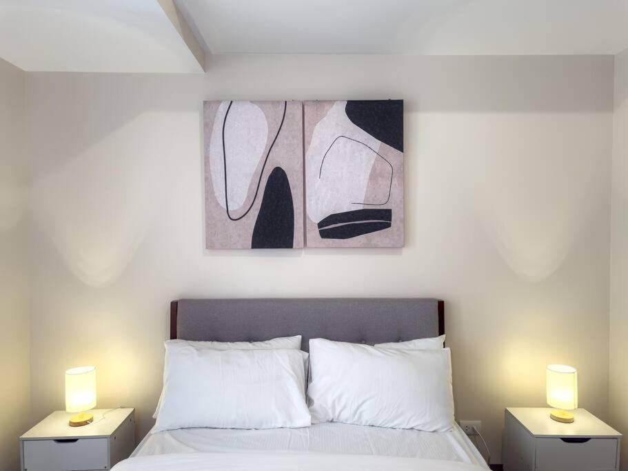A2j Luxury 1br Near Venice Mall Bgc Taguig *