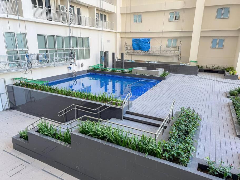 A2j Luxury 1br Near Venice Mall Bgc Taguig Apartment