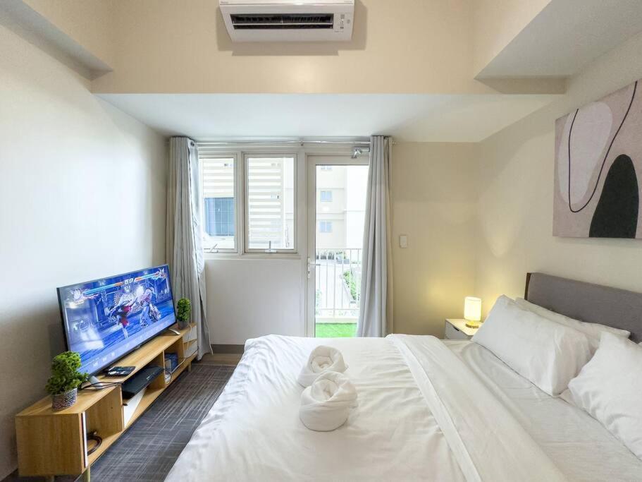 A2j Luxury 1br Near Venice Mall Bgc Taguig Manila