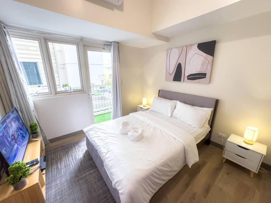 A2j Luxury 1br Near Venice Mall Bgc Taguig Apartment *
