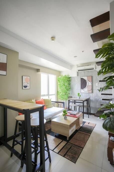 Apartment A2j Luxury 3br Loft Bgc Near High Street Taguig