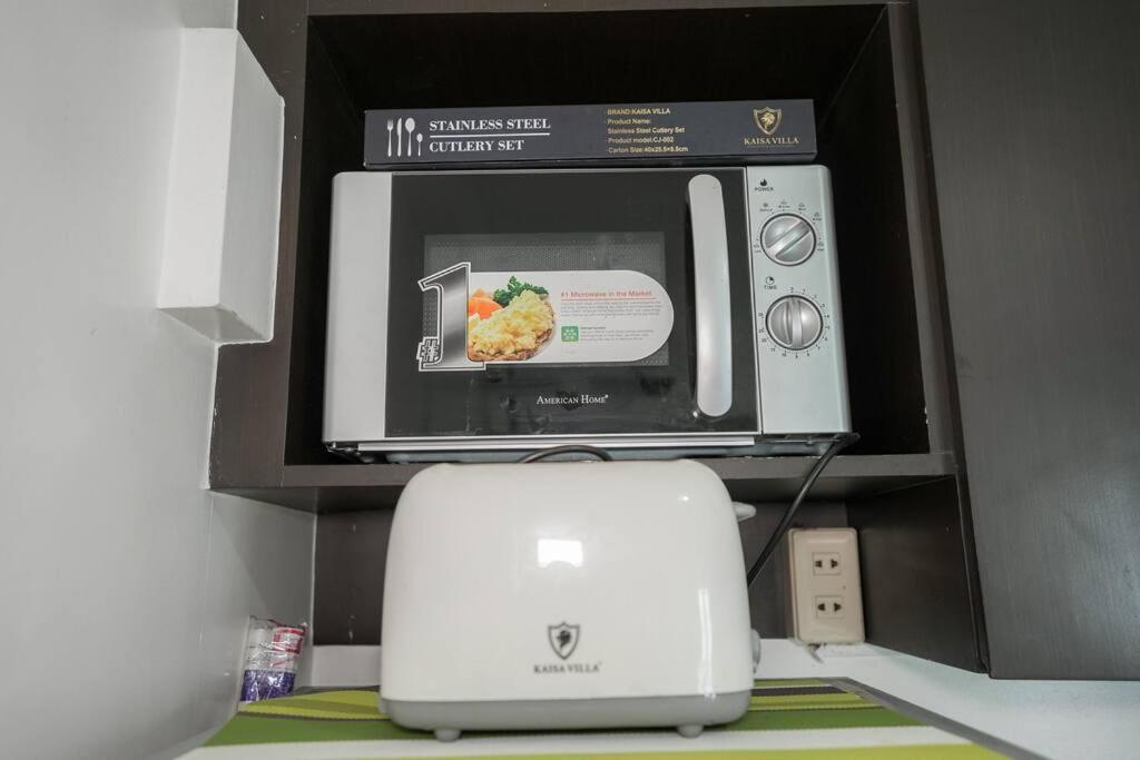 Apartment A2j Luxury 3br Loft Bgc Near High Street Taguig Manila