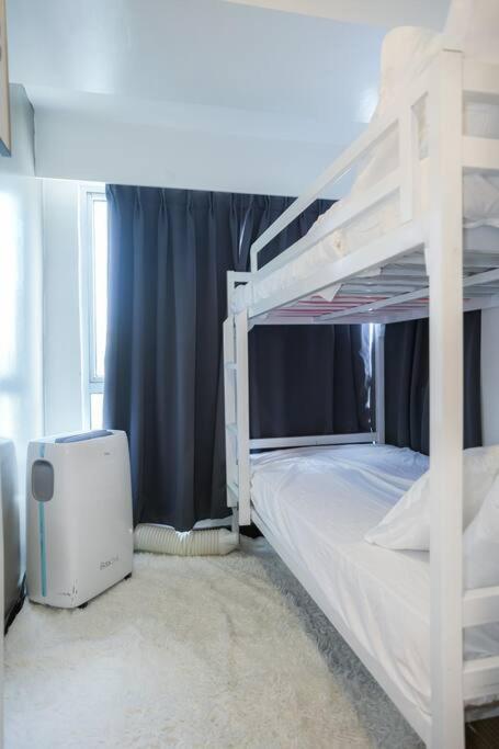 Apartment A2j Luxury 3br Loft Bgc Near High Street Taguig Manila