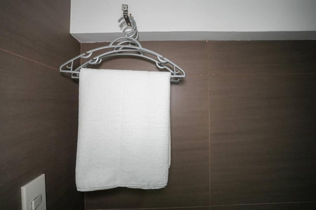 A2j Luxury 3br Loft Bgc Near High Street Taguig Manila