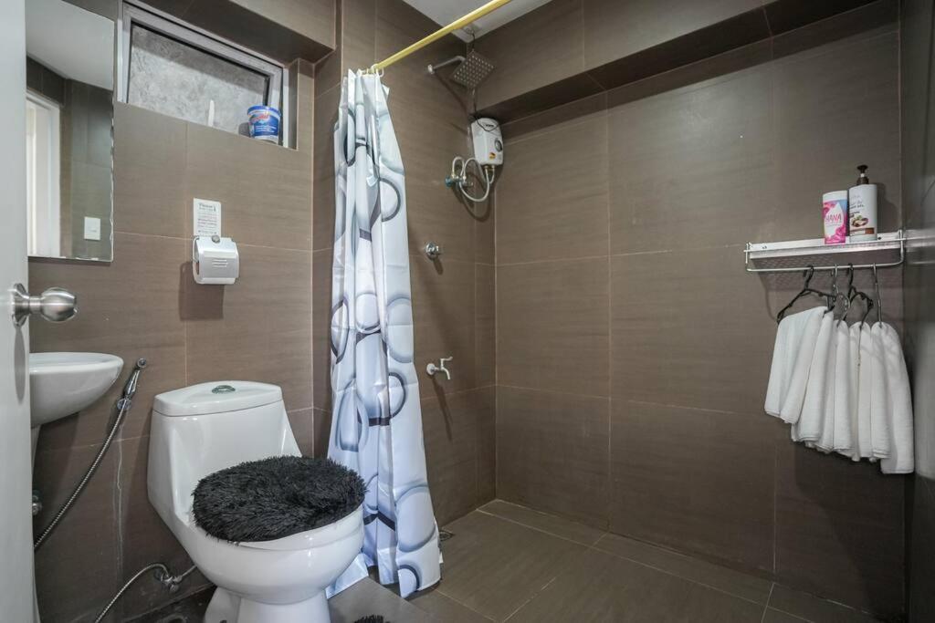 Apartment A2j Luxury 3br Loft Bgc Near High Street Taguig Manila