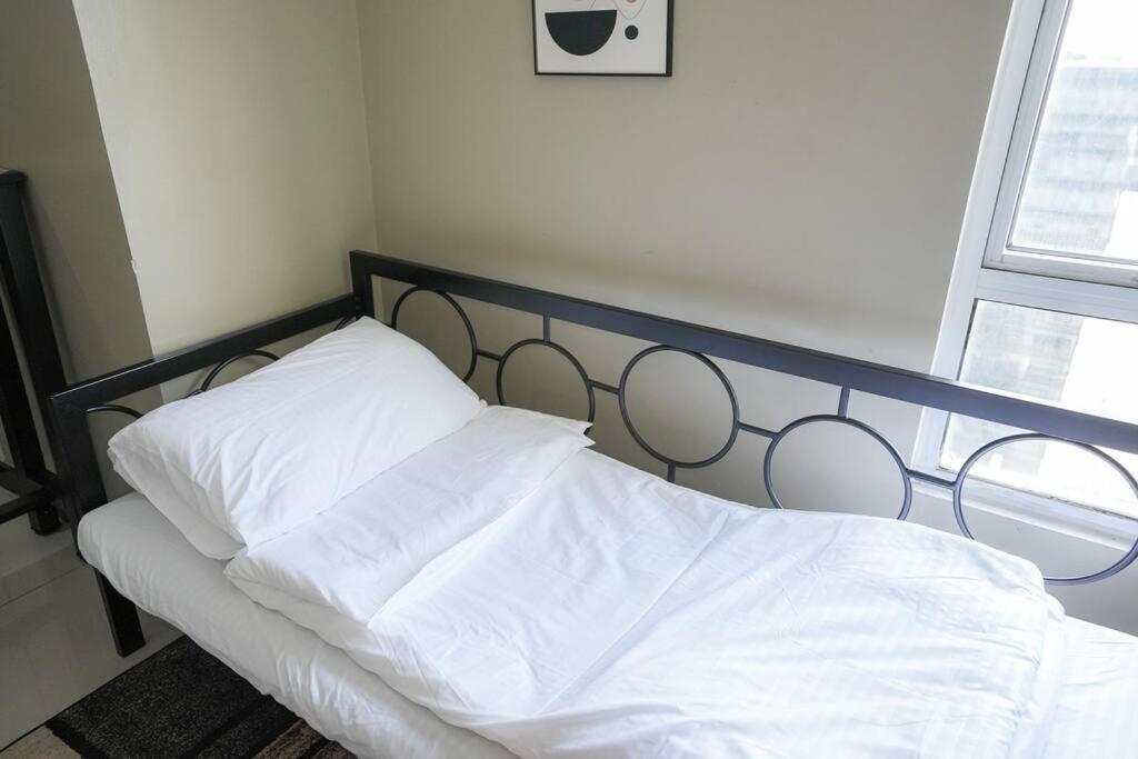 A2j Luxury 3br Loft Bgc Near High Street Taguig Apartment Manila