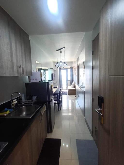 Staycation Near Moa By Cozypura With Pay Parking At S Res Moa Manila