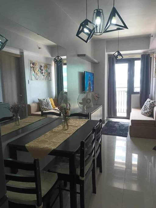 Apartment Staycation Near Moa By Cozypura With Pay Parking At S Res Moa Manila