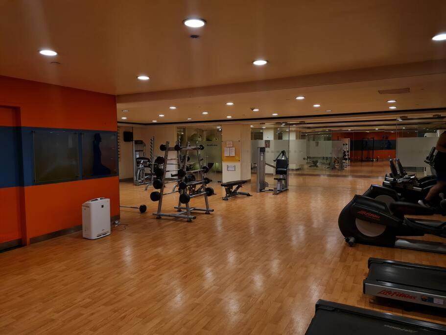 Cute Unit W/ Big Windows - B Morgan T1 Apartment Manila