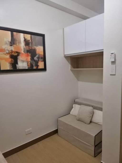 2br Fully Furnished Unit At Fairview Qc Apartment *