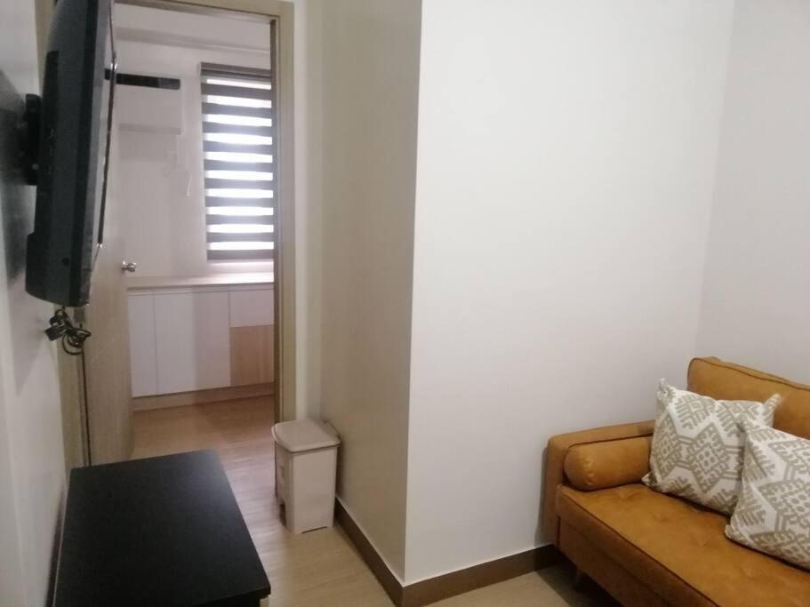 Apartment 2br Fully Furnished Unit At Fairview Qc Manila