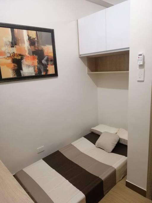 Apartment 2br Fully Furnished Unit At Fairview Qc