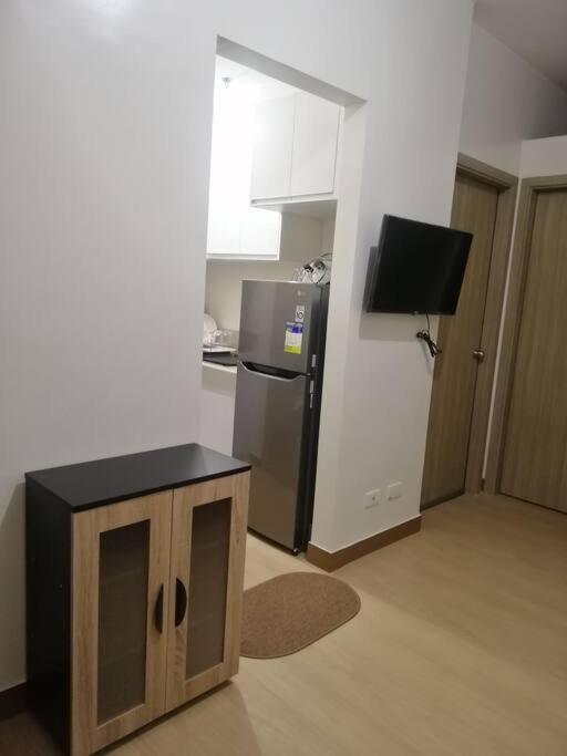 Apartment 2br Fully Furnished Unit At Fairview Qc *