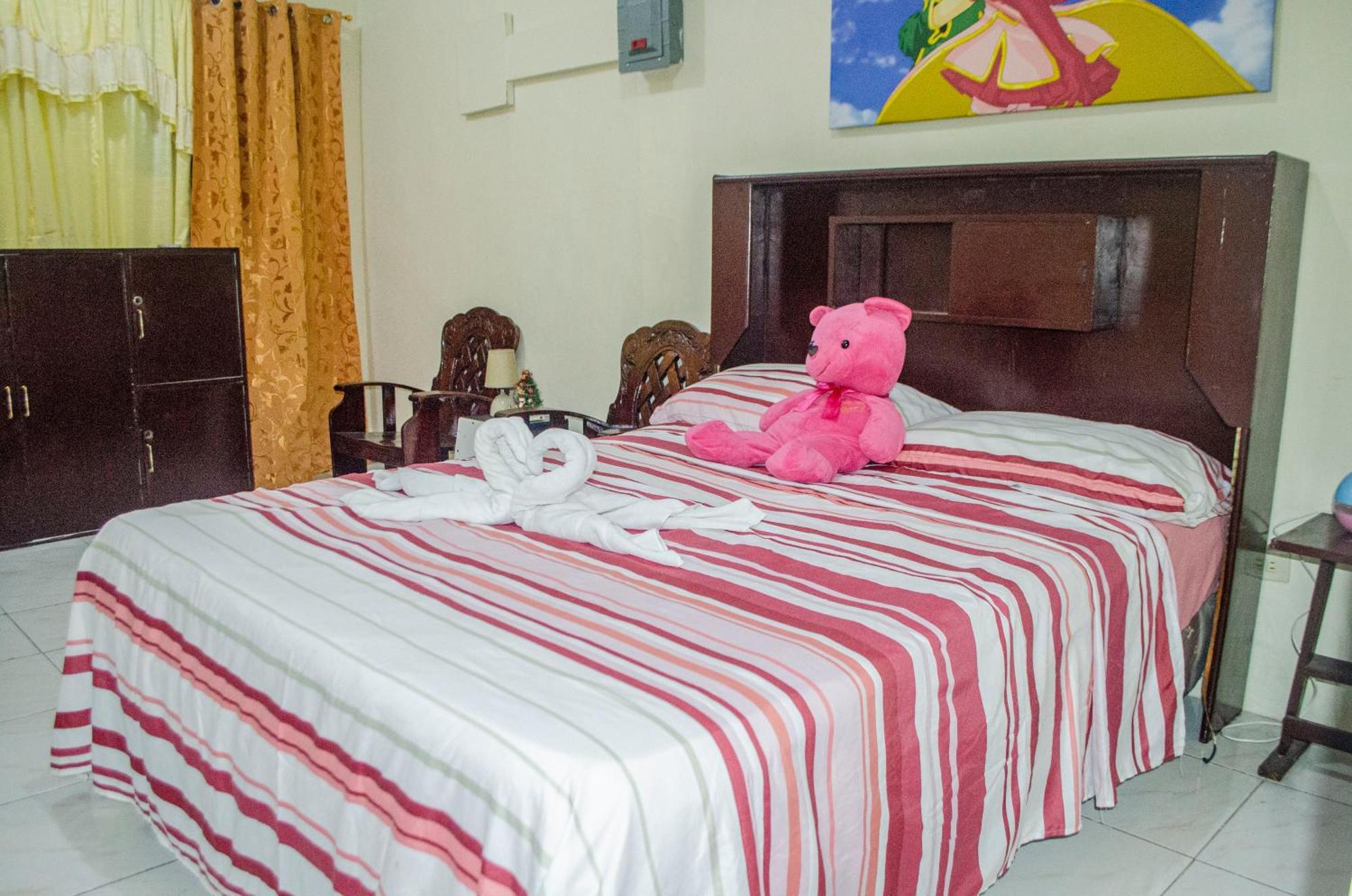 Valenzuela Staycation Netflix And Chill Apartment *