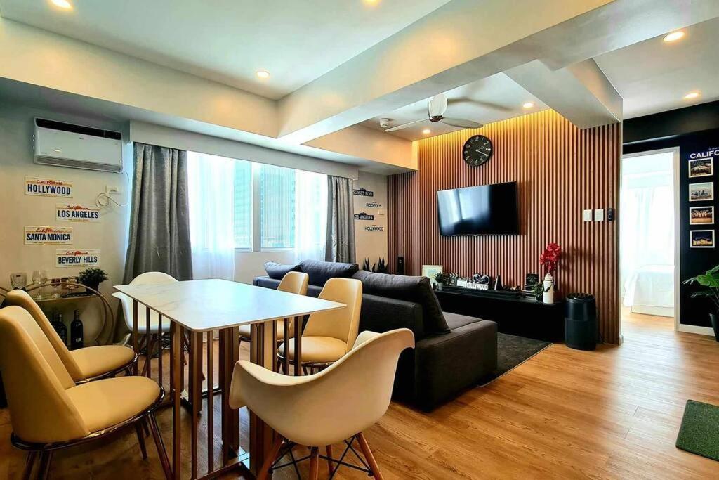 California Themed In Bgc