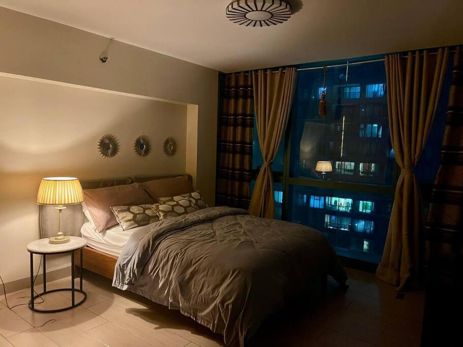 Apartment Spacious 1br One Uptown Bgc W/ Sound System
