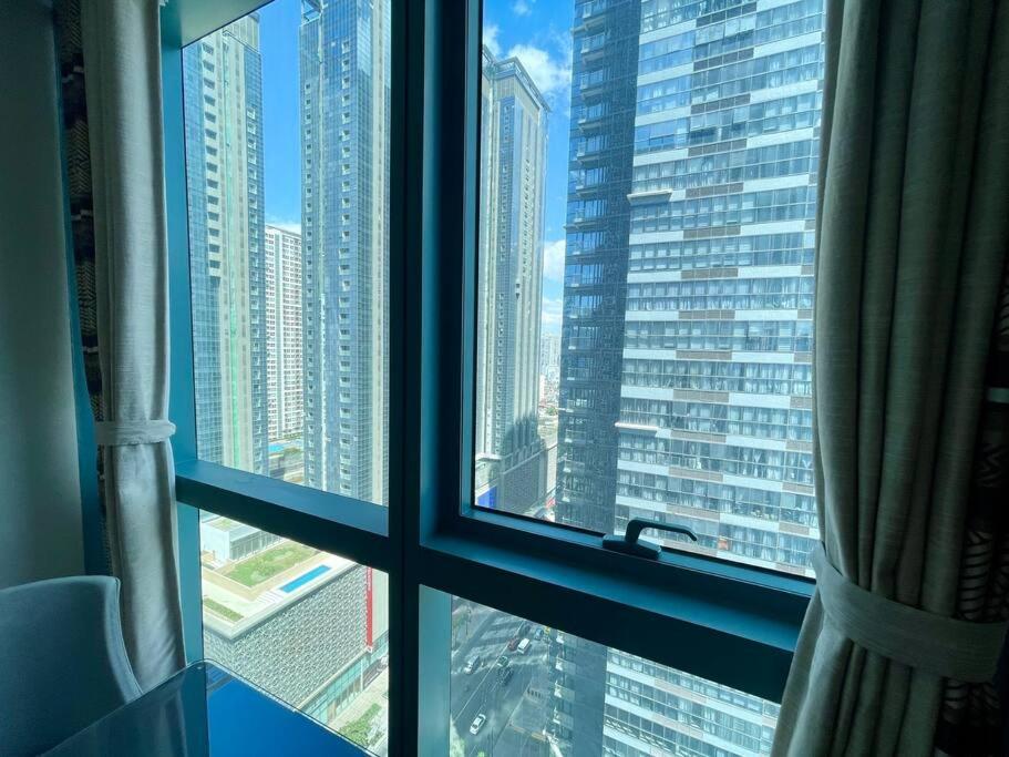 Apartment Spacious 1br One Uptown Bgc W/ Sound System *