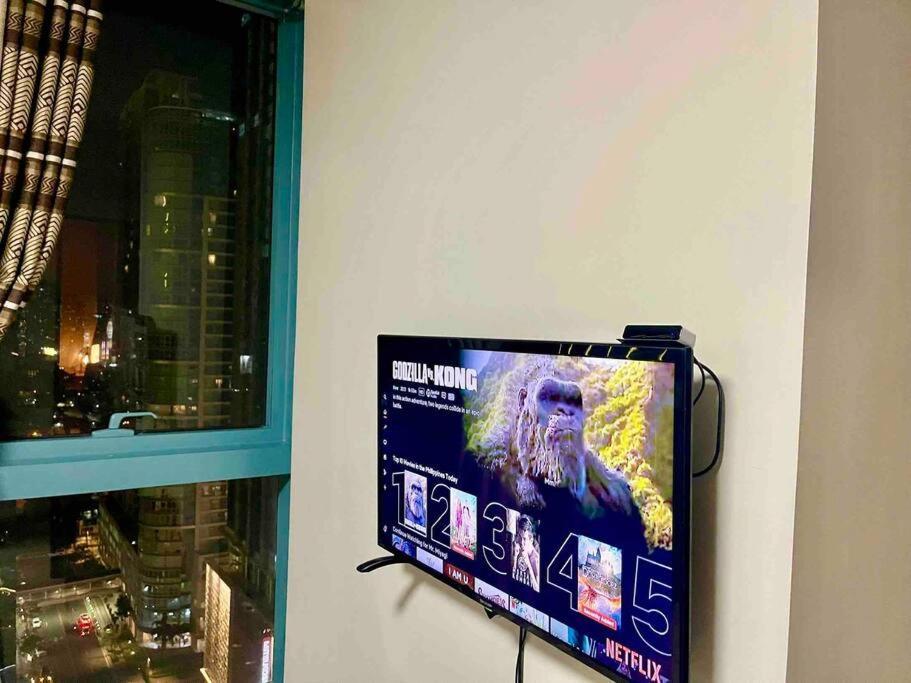 Apartment Spacious 1br One Uptown Bgc W/ Sound System *