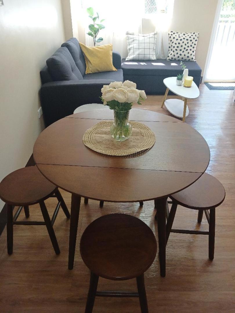 Eldenz 2br Fully Furnished With Free Wi-fi, Netflix & Amenities * Manila