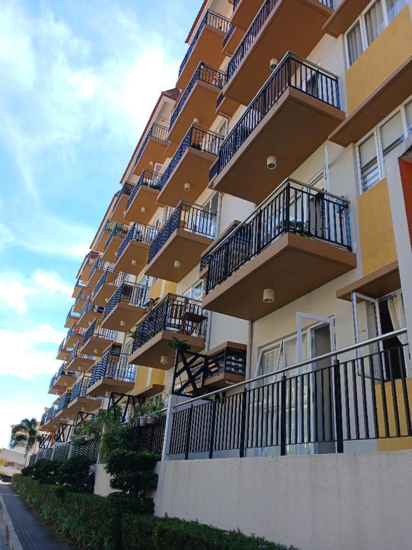 Apartment Eldenz 2br Fully Furnished With Free Wi-fi, Netflix & Amenities Manila