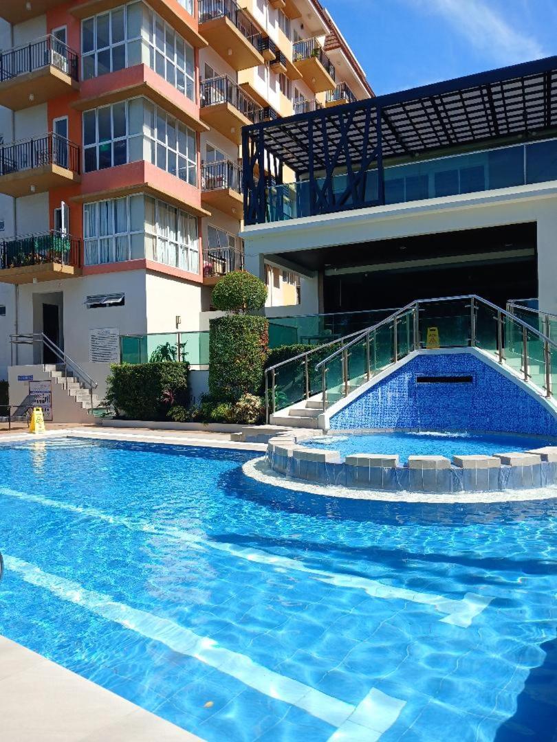 Eldenz 2br Fully Furnished With Free Wi-fi, Netflix & Amenities Manila
