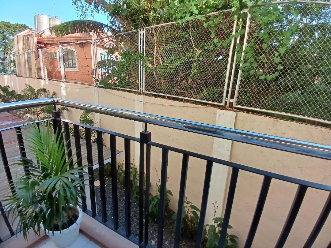 Apartment Eldenz 2br Fully Furnished With Free Wi-fi, Netflix & Amenities