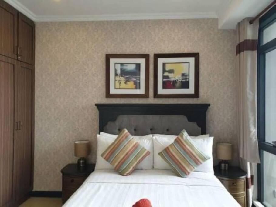 46f 1 Bedroom With Balcony Sunset View Manila