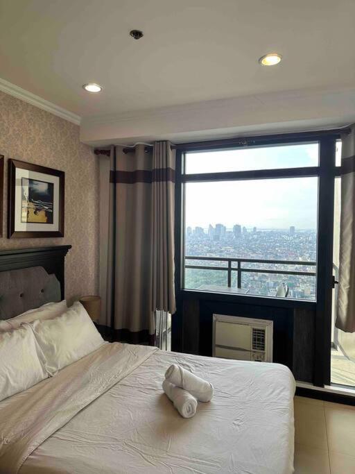 46f 1 Bedroom With Balcony Sunset View * Manila
