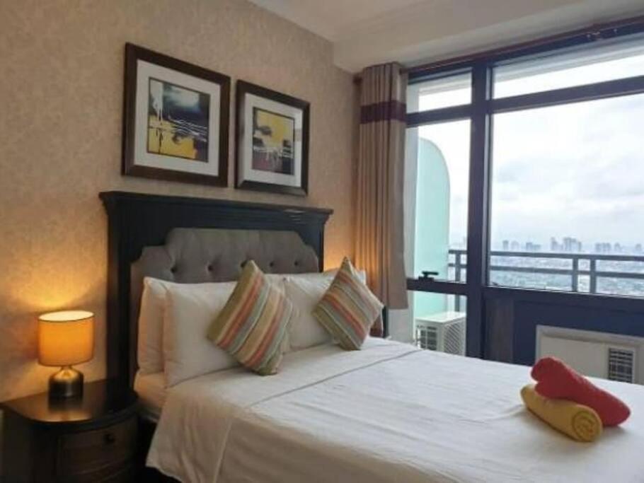 Apartment 46f 1 Bedroom With Balcony Sunset View Manila