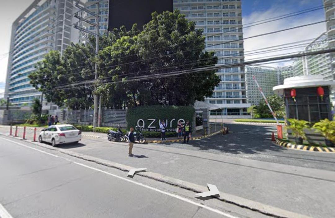 At Sm Bicutan With Balcony Apartment