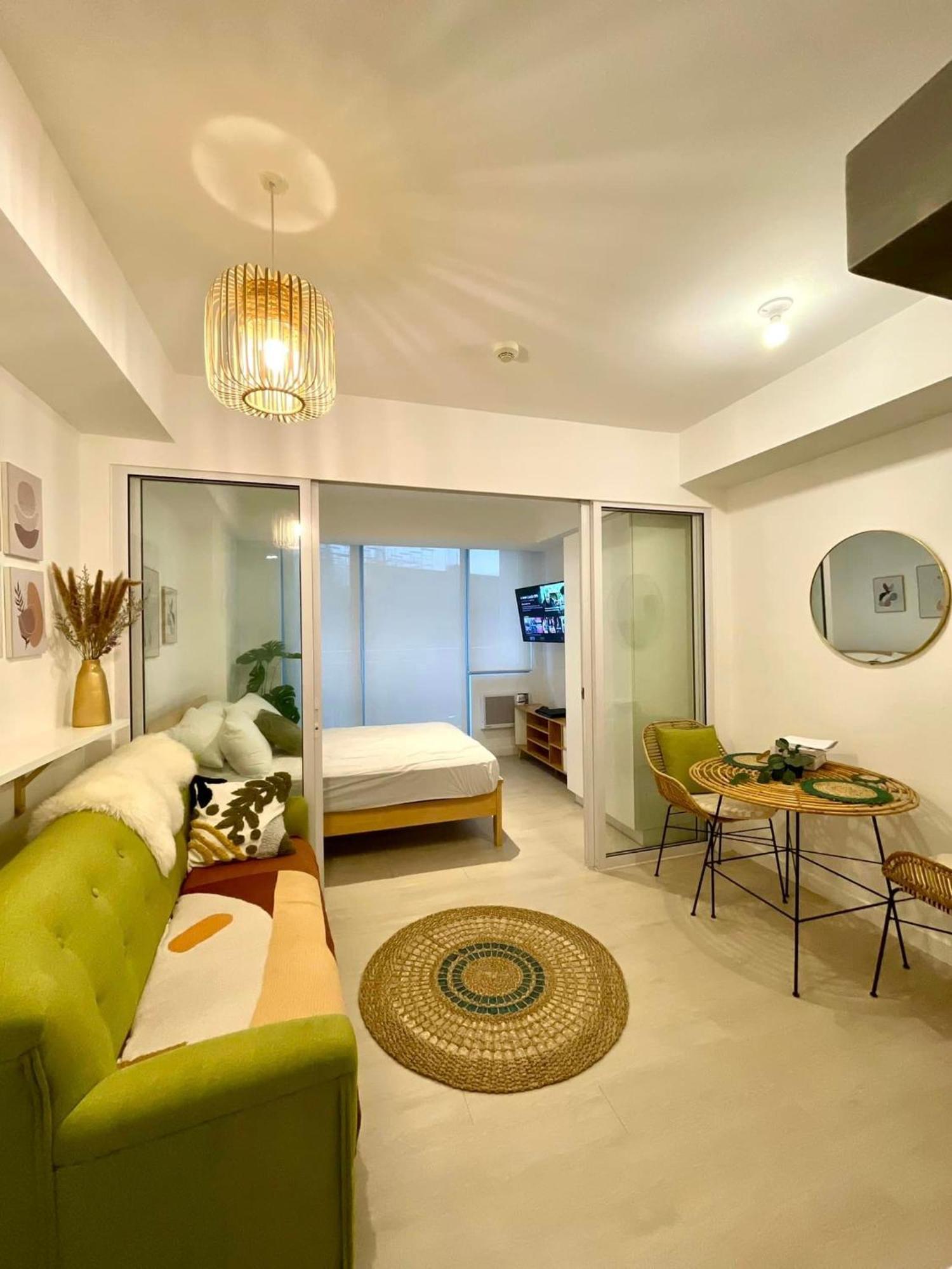 Aparthotel Riel's Condotel In Azure Beach Residences *