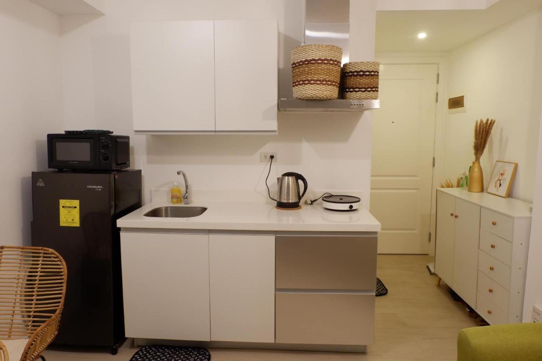 Riel's Condotel In Azure Beach Residences