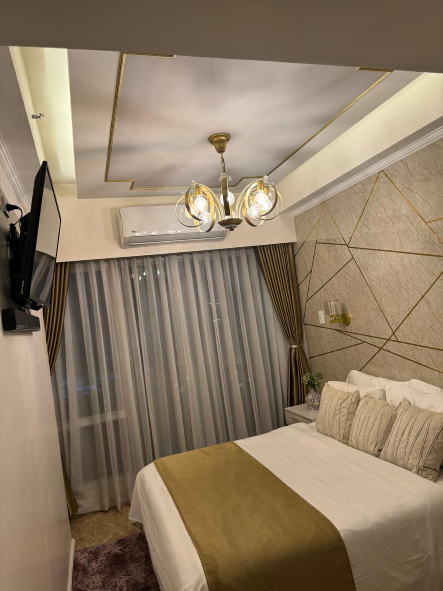 Hidden Gem Aparthotel