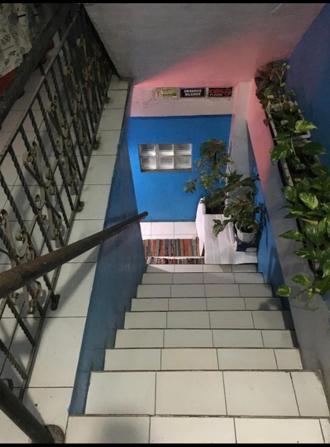Johnfronz Building Manila