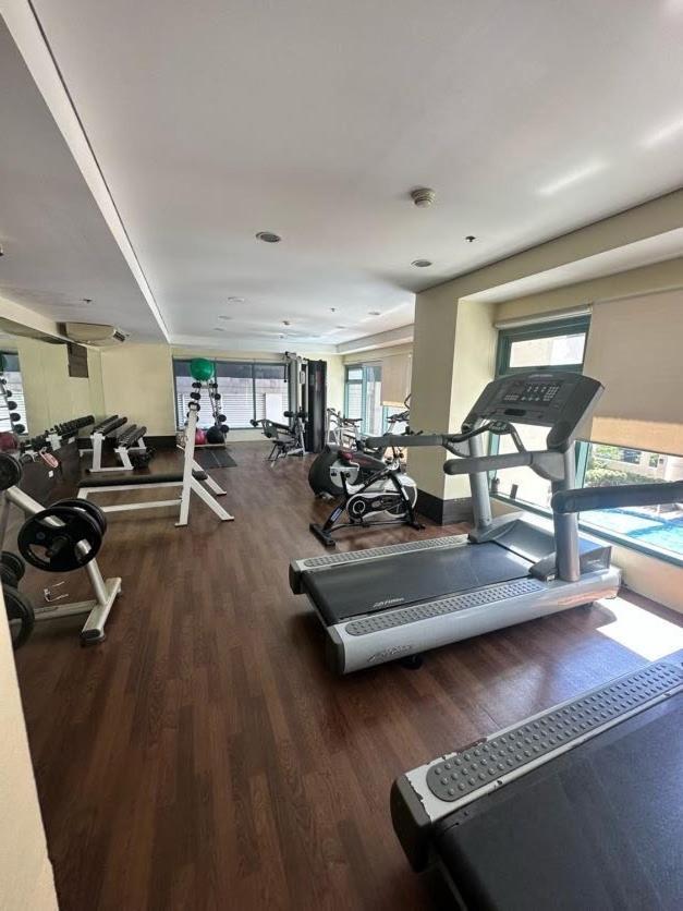Apartment The Pearl - Bgc Mckinley Park 2br *