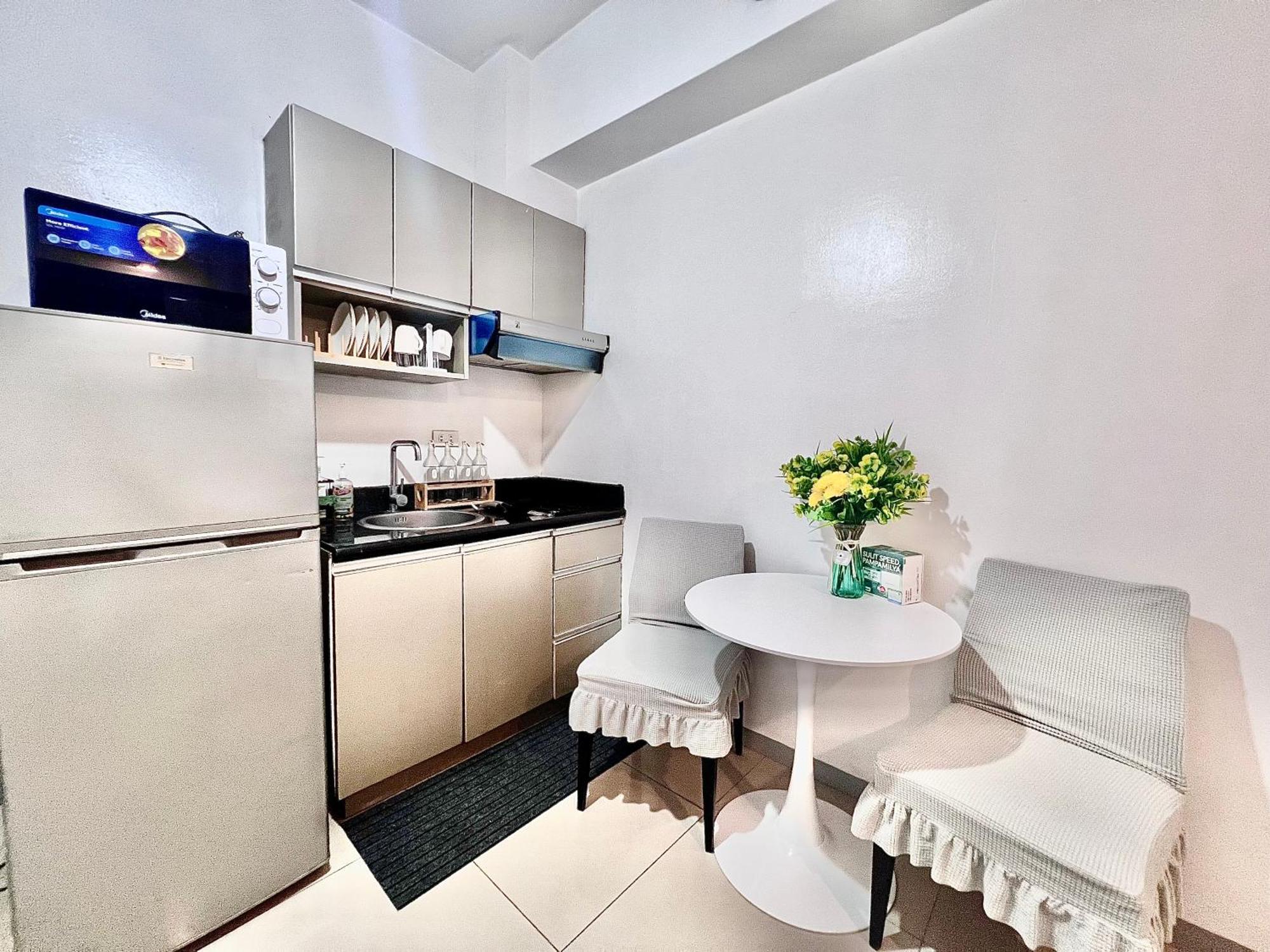 Makati Apartment *