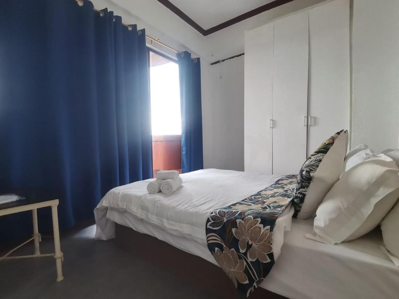 Room Accommodation *