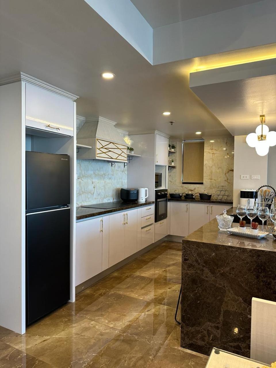 Makati Luxury
