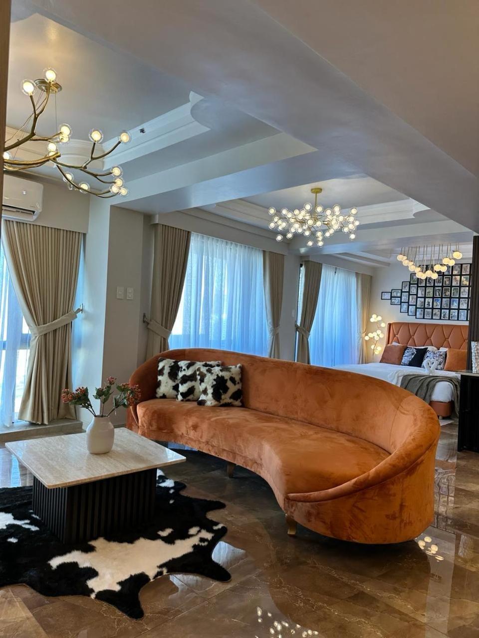 Makati Luxury Apartment *