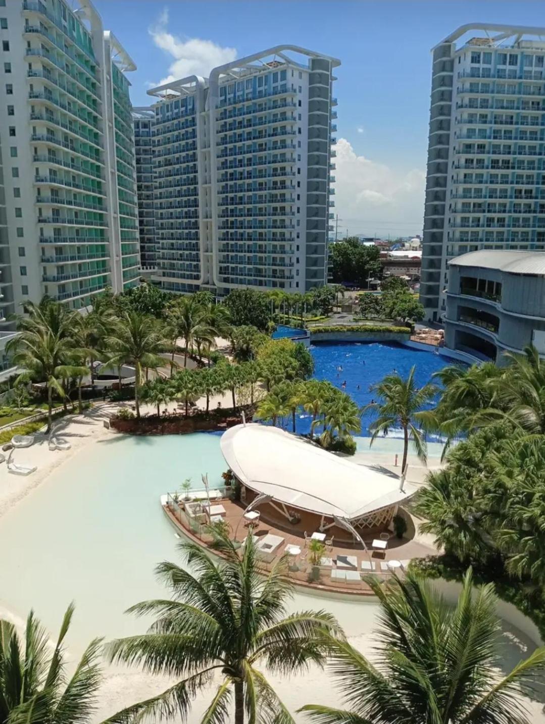 Sm Bicutan Condominium Apartment *