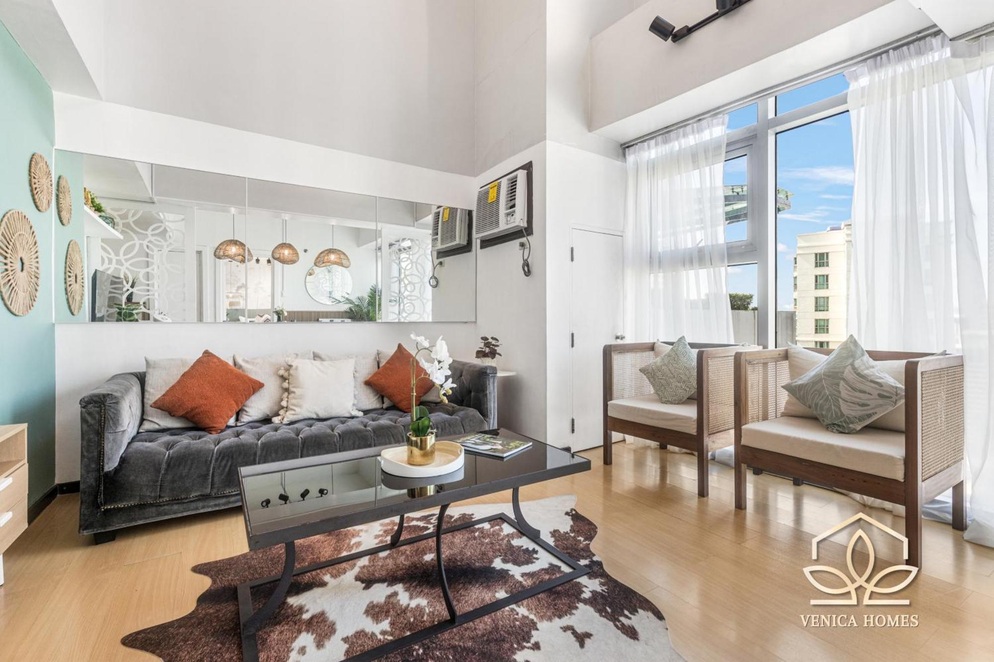 Tropical Oasis W/ The View Of Bgc + Netflix Apartment *
