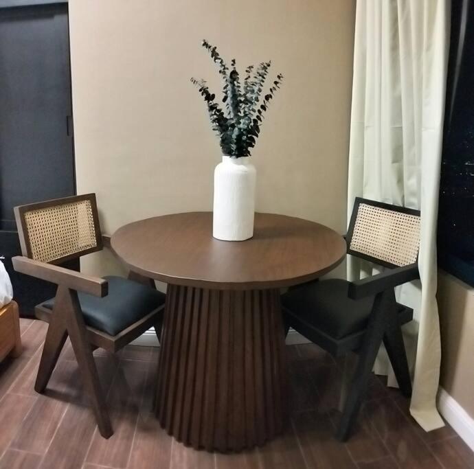 Calm Staycation S&l Apartment *