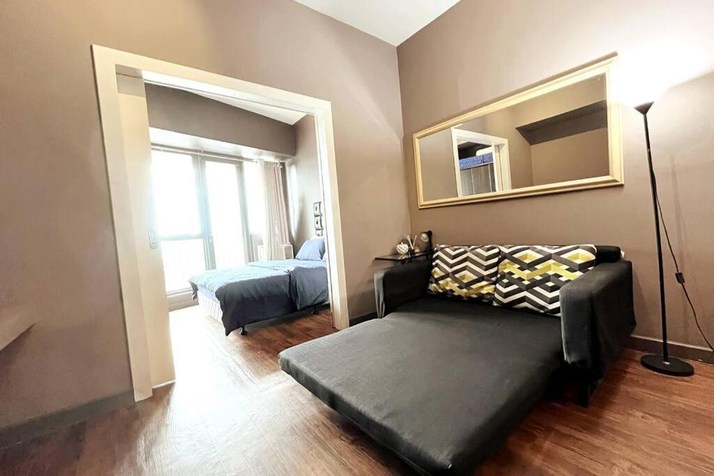 Apartment 1br With Balcony Kl Tower, Greenbelt Near Aim