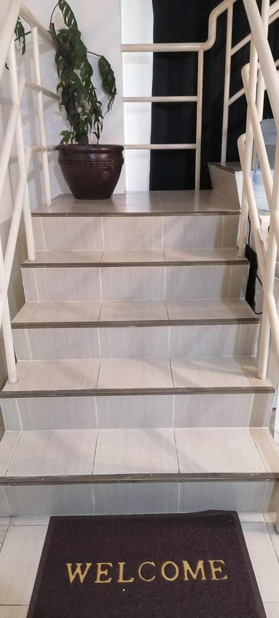 1 Bedroom Access Penthouse Unit