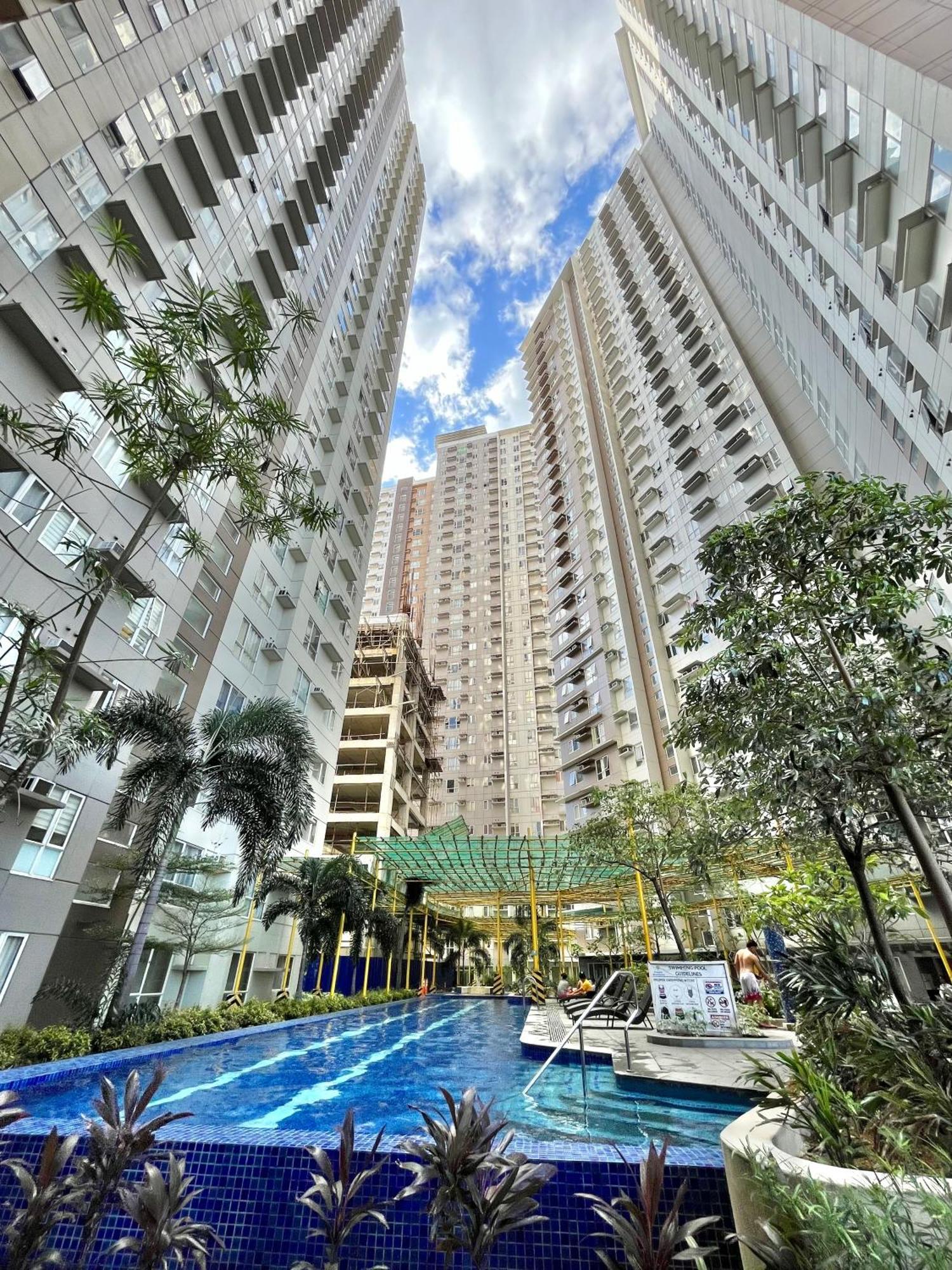Camari Mandaluyong Staycation 2 With Ps4, 400mbps Wifi, Pool, Netflix Near Mrt Boni, Bgc, Megamall, Makati *
