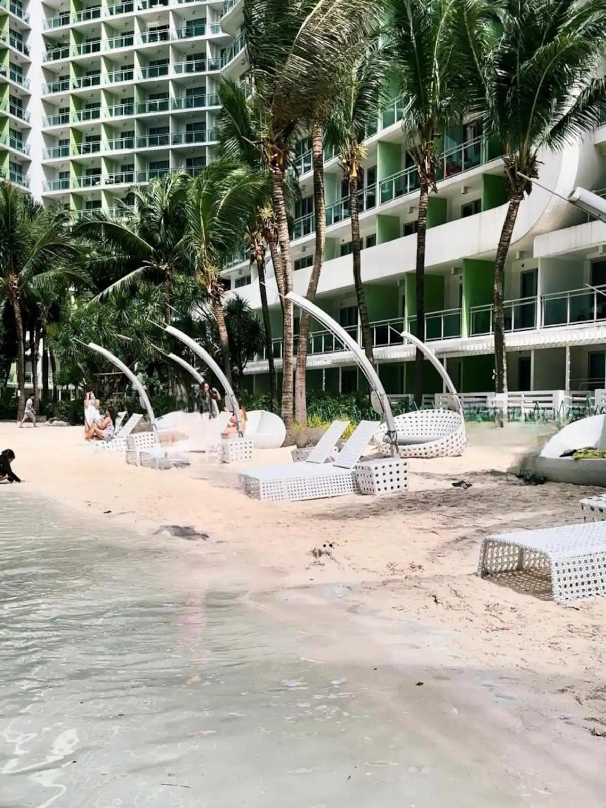 Azure Urban Residences By V'staycation Aparthotel