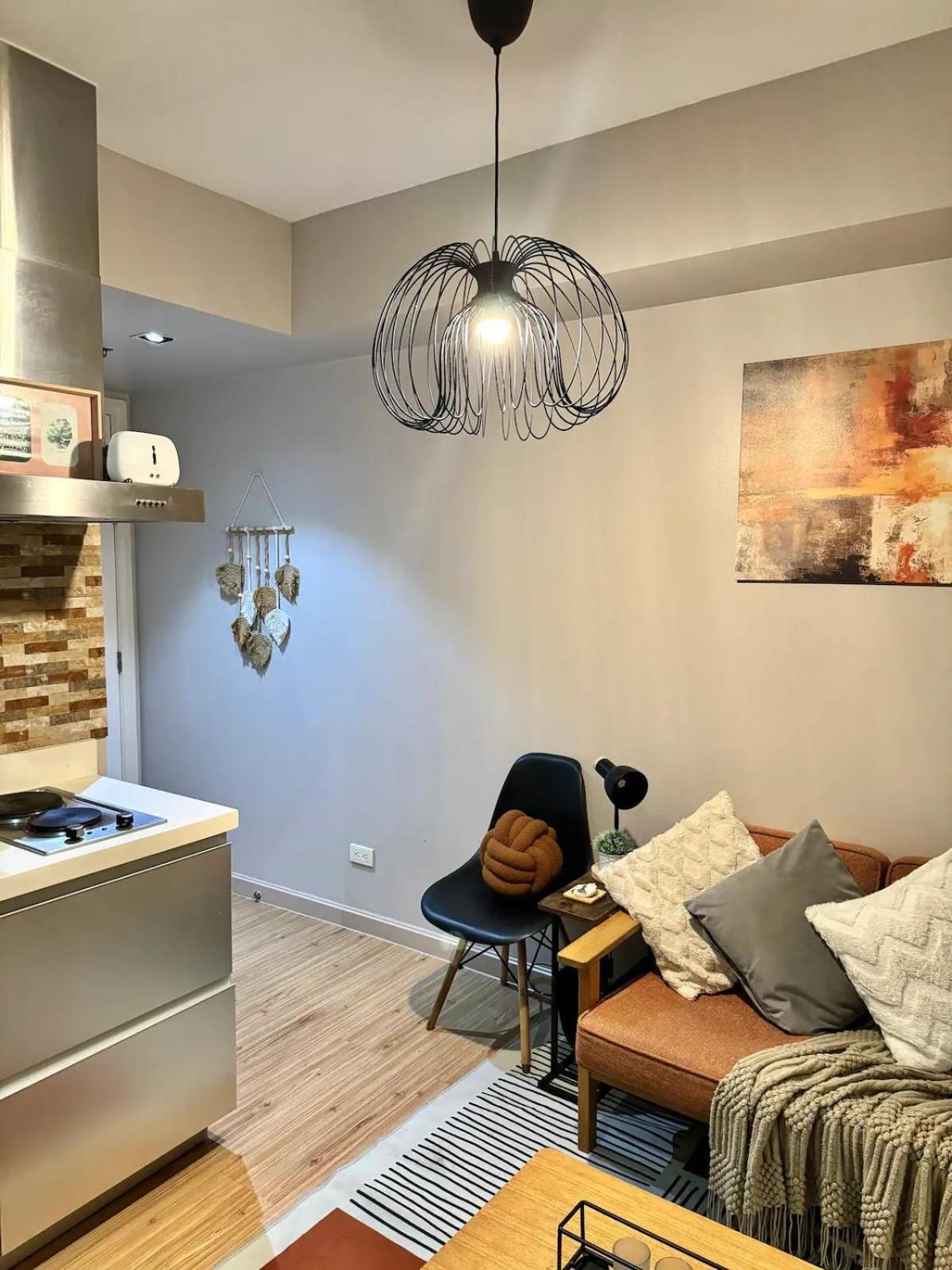 Azure Urban Residences By V'staycation Manila